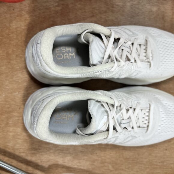 New Balance Fresh Foam More V3 Womens Size 11 B WMORMB3 Running Casual Sneakers - Picture 8 of 9